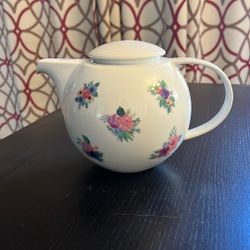 Plain White Teapot 