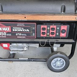 BLACK MAX 8450 GENERATOR WITH HINDA GX390 ENGINE. USED ONCE!