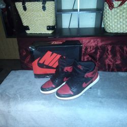 Nike Air JORDAN 1"s Bred