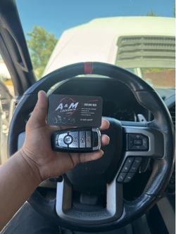 Car Keys N Remotes/ Llaves Con Control