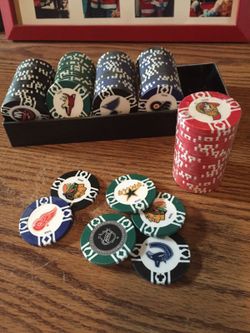 Nhl 100 clay poker chips with dealer tray