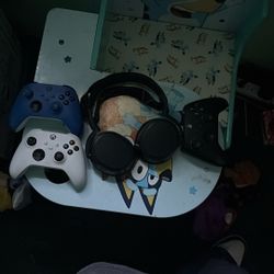Controller And Steel Series Headset 