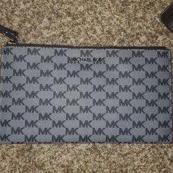  MICHAEL KORS Women's Jet Set MK Signature LG Clutch Wristlet Wallet Silver.