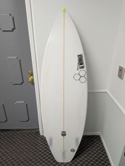 CI New Flyer 6'2 37.7L surfboard