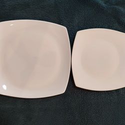 Dinnerware Set