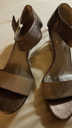 Wedge shoe size 9 mat grey and silver shoe.