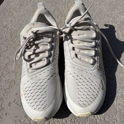 Women’s Nike Air Max 270