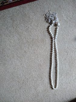 White bead necklace /belt(ladies)from 1960s