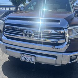 Toyota Tundra Grill (2014) 2020