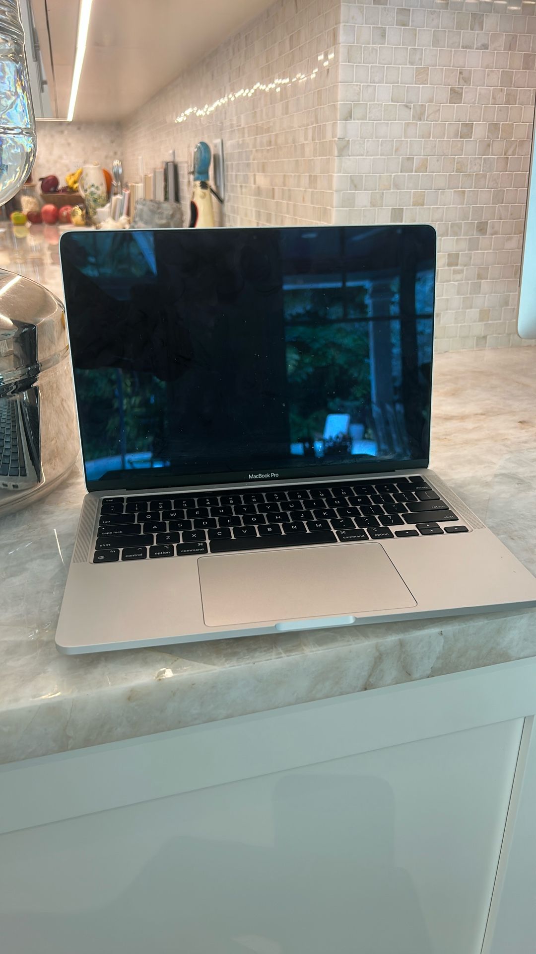💻 MacBook Pro (13-inch, M1, 2020)