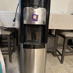 Free Water dispenser