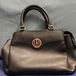 Guess Black Purse.  Good Condition 