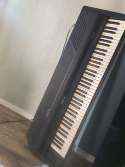 Kurzweil K1000 Vintage Digital Synthesizer / Keyboard Workstation – Fully Working