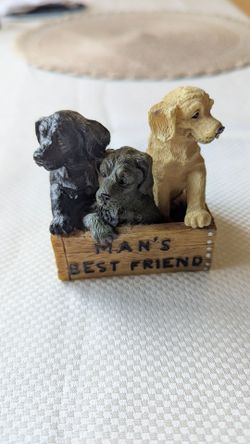 Labrador retriever puppy figurine