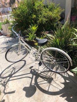 Schwinn Colleglate bicycle