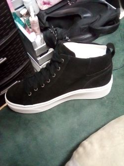 Aetrex 11.5 to 12 women shoes