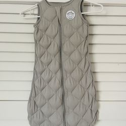 - Dreamland Baby Co. Weighted Sleep Sack – Size Medium (6-12 Months)
