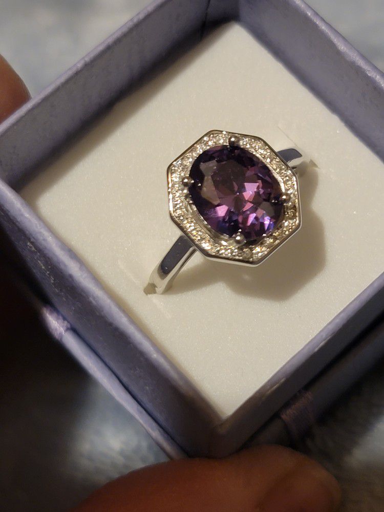 Beautiful Natural 4 Ct Purple Amethyst With White AAA White Cz's. Size 7.3 1/4 'S