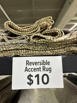 Reversible Accent Rug🙉