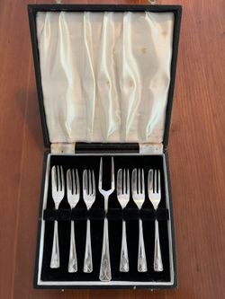 Vintage English Pastry Forks