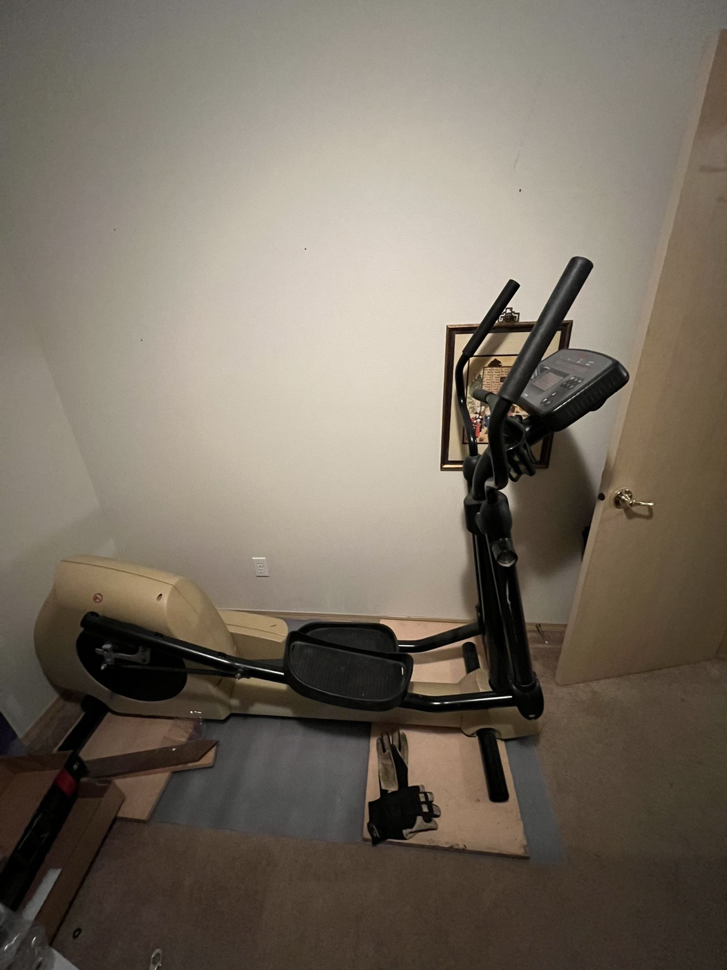 Life Fitness Elliptical 