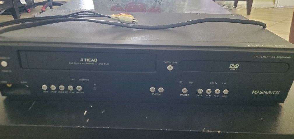 Vhs DVD Combo Cassette Recorder