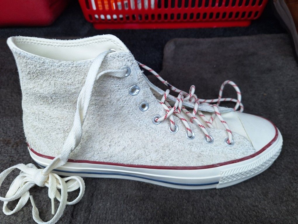 Converse Suede Hightops Size 11