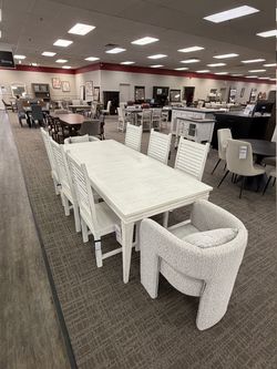Legacy Classic Edgewater Leg Table with Extension Leaf - Sand Dollar
