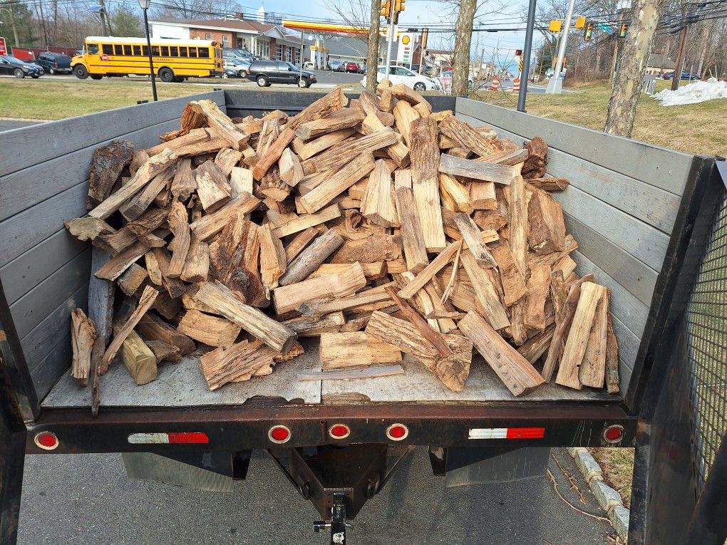 Firewood And Splitting Wood Services We Come To You.