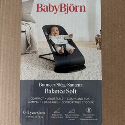Brand new in Box - Baby Bjorn Bouncer Gray
