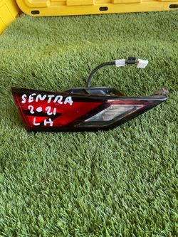 2021 Nissan Sentra Diver/Left Side Trunk Tail Light