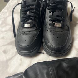 Black Air Force Ones 