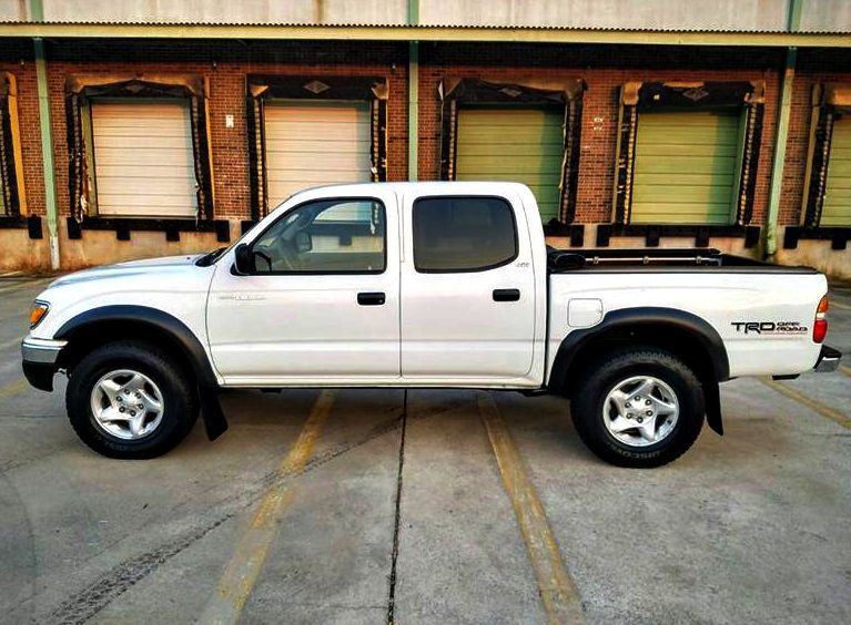 ֆ14OO 4WD Toyota Tacoma Clean