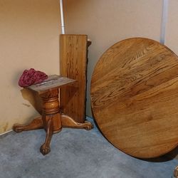 Oak table 4 ft diameter