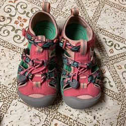 Keen Girls Sandals     Size 11