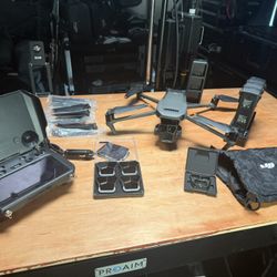 DJI Mavic 3 Pro Professional Drone For Photography And Video LOTS OF EXTRAS!