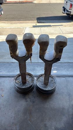 Surfboard shaping stands