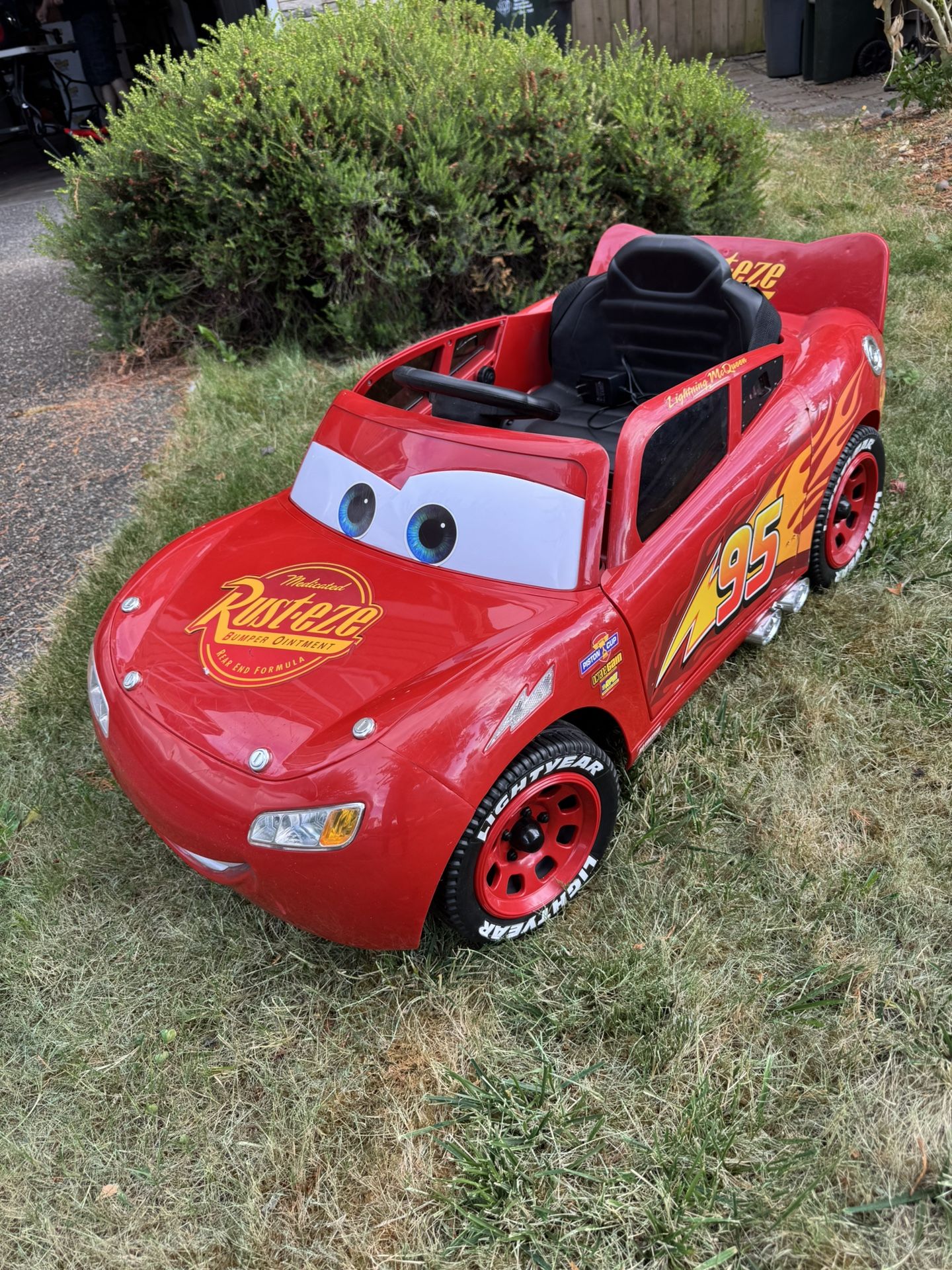 Lightning McQueen 12 Volt Electric Car