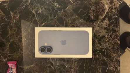 iPhone 17 mist blue