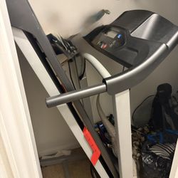 Treadmill 