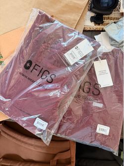 Figs scrub set size XXS in Burgundy