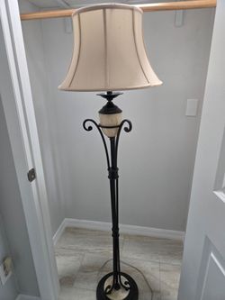 Floor lamp