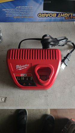 Milwaukee M12 Charger