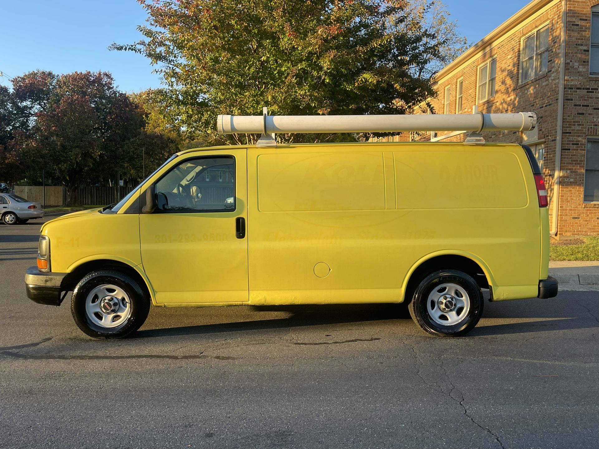 2006 GMC Express G2500 V6 for Sale in Lorton, VA OfferUp