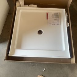 Classic 500 36 in. L x 36 in. W Alcove Shower Pan Base with Center Drain in High Gloss White