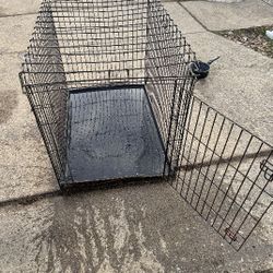 Extra Large Dog Cage Crate It Also Folds 42 In Long By 27 In Wide Coho Adult Up To 80 Lb I Did Wipe It Down It's In Very Good Condition