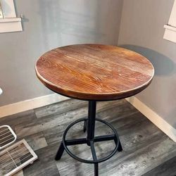 Nice adjustable height table