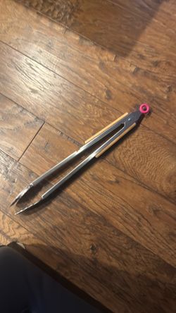 Tongs