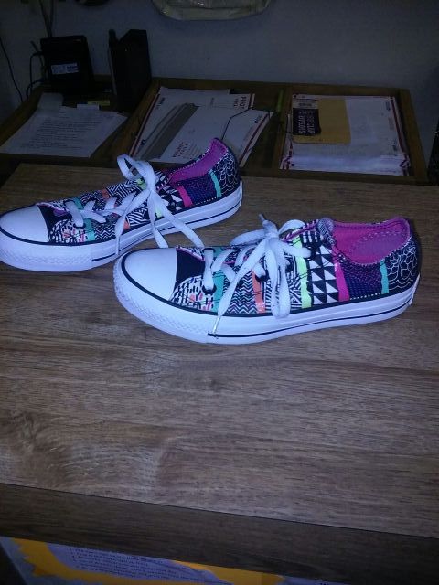 Converse size 6