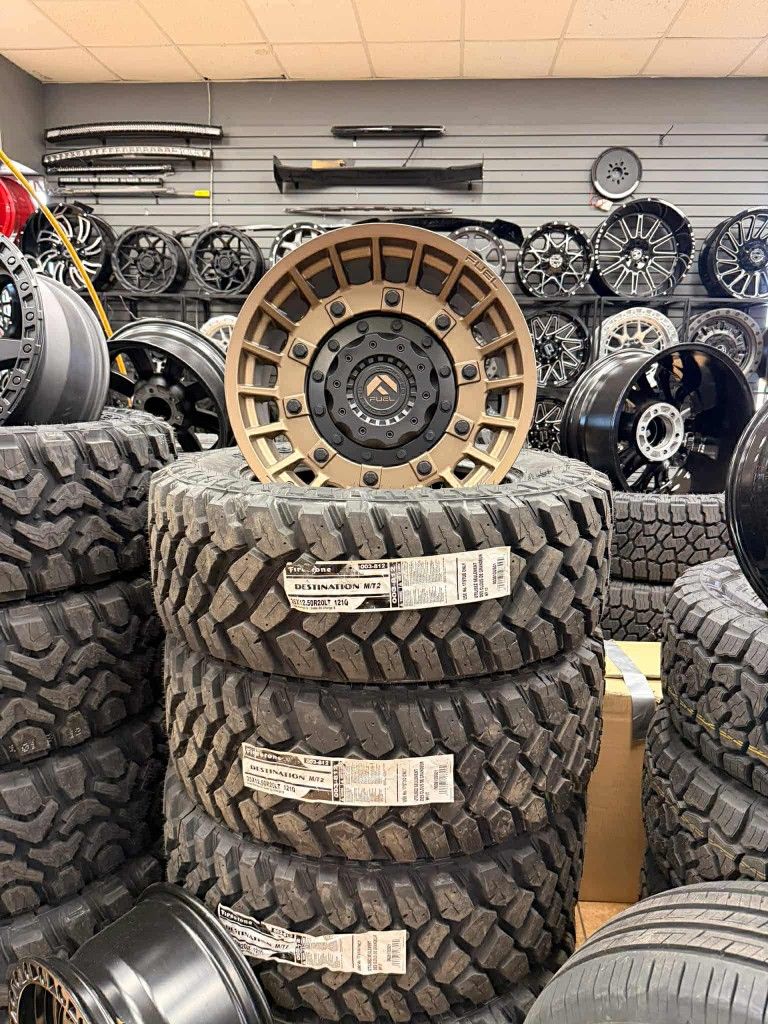 20x10 Wheels And Tires 33/1250/20 RT